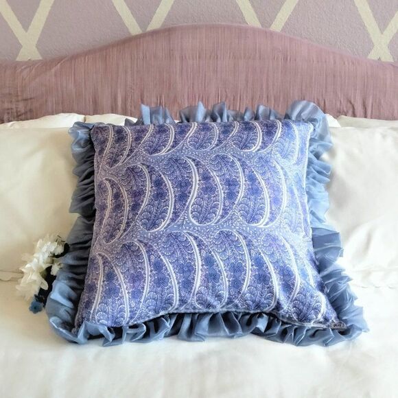 Blue Paisley Euro 22 x 22 Oversized Throw Pillow Handmade NEW - Picture 3 of 13